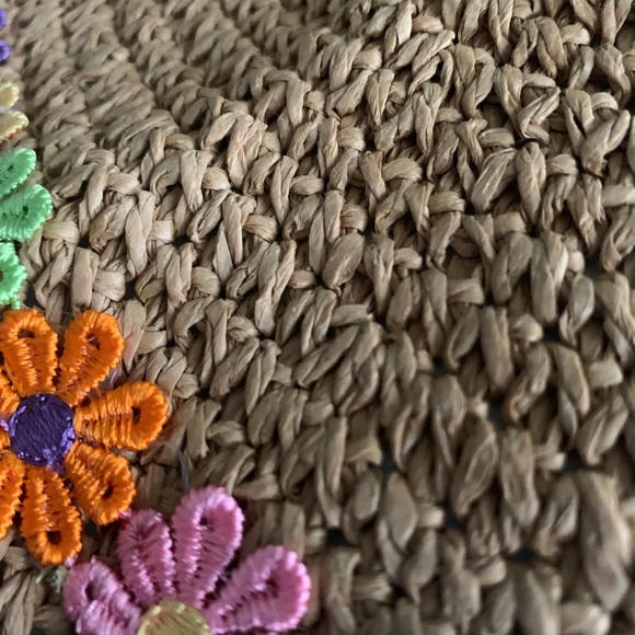 SOLD OUT Straw Hat 🌺 🌺🌺🌺🌺🌺 - Picture 7 of 7